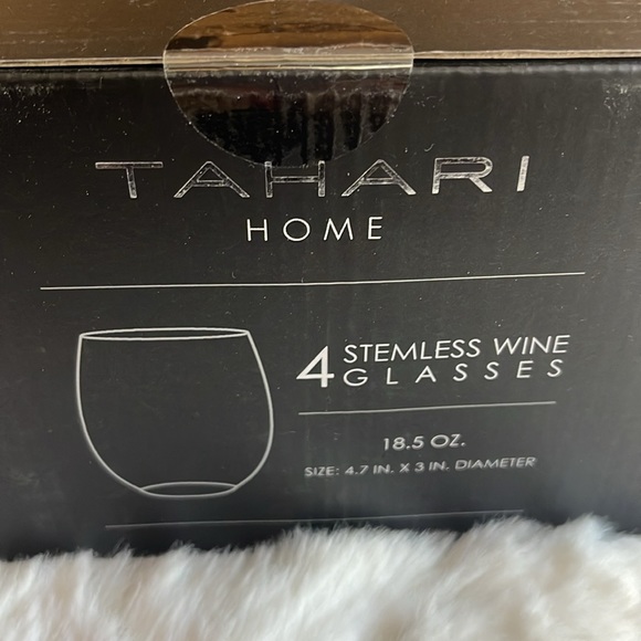 NEW in original box 4 Stemless High-quality Durable Glass Wine Glasses ๐ - Picture 2 of 7